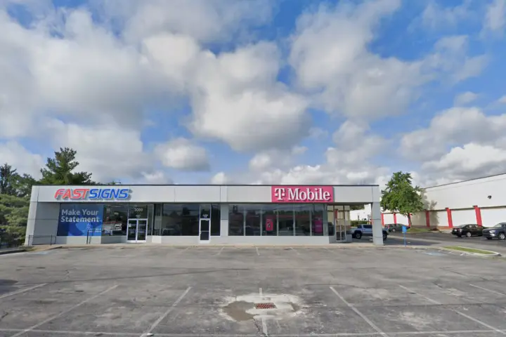 T-Mobile Richmond & Locust Hill