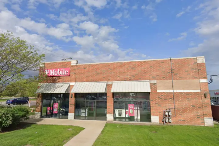 T-Mobile Ridge & Broad