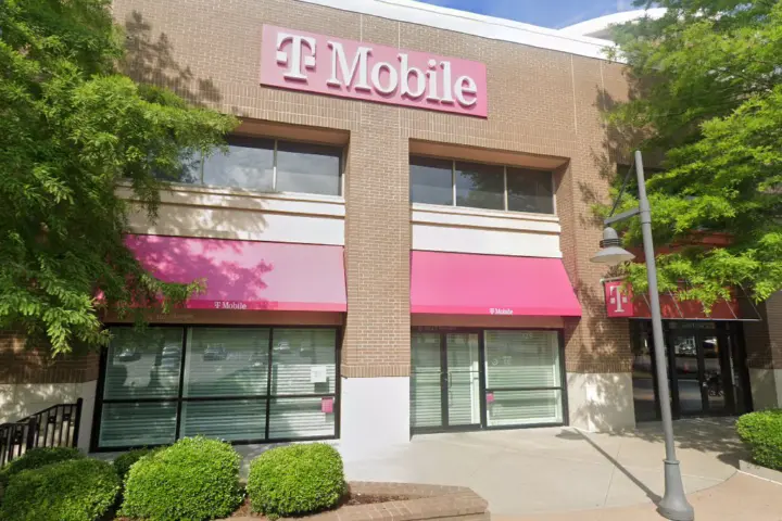 T-Mobile Riverside Mall