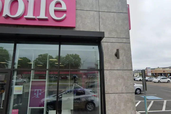 T-Mobile Roosevelt Blvd & Welsh Rd