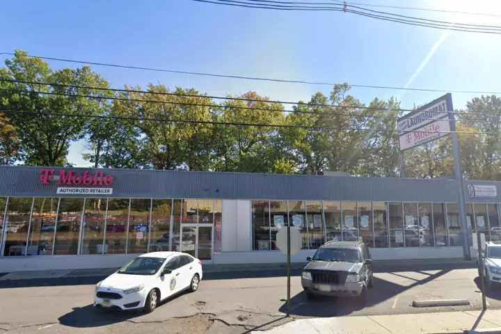 T-Mobile Route 22 & Westervelt Ave