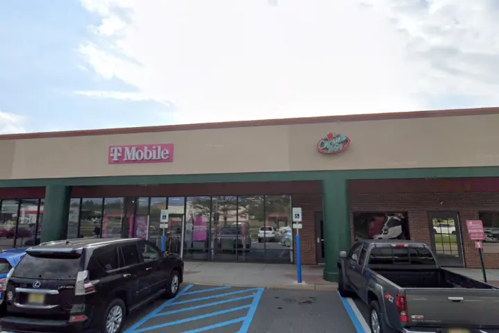 T-Mobile Route 9 & Bethel Rd