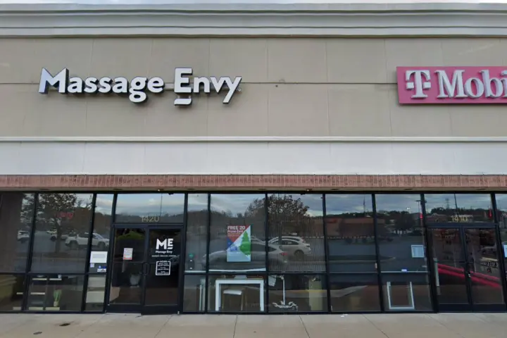 T-Mobile Rt 30 & Greengate