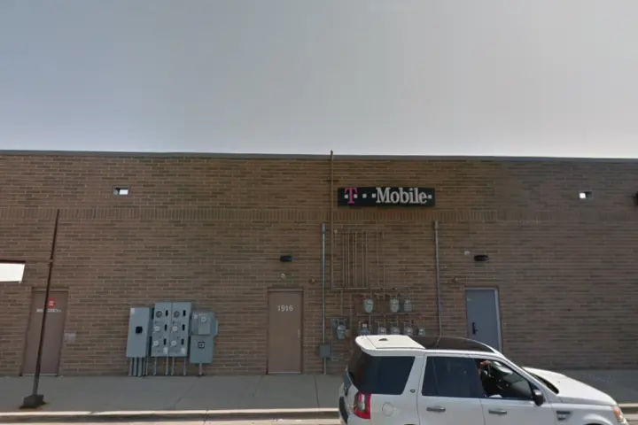 T-Mobile Rt 83 & Rollins Rd