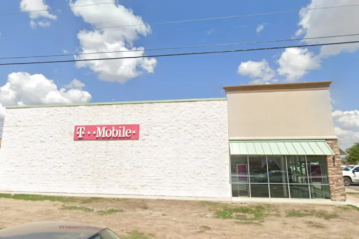 T-Mobile S Bibb Ave & E Main St