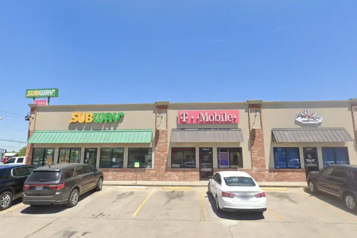 T-Mobile S Cage Blvd & E Dicker Dr