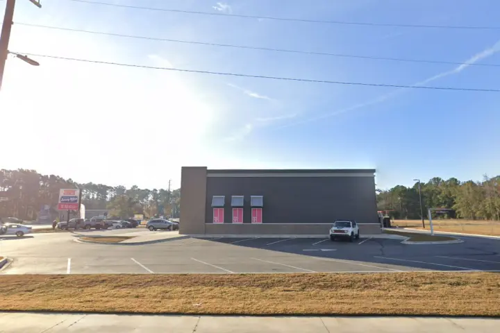 T-Mobile S Columbia Ave & 12th St