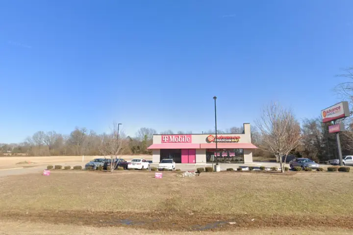 T-Mobile S Dupree St & E Jefferson St