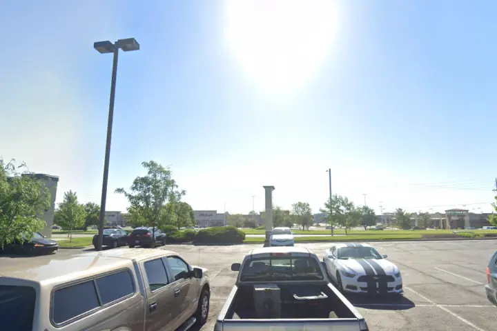 T-Mobile S Iowa St & W 31st