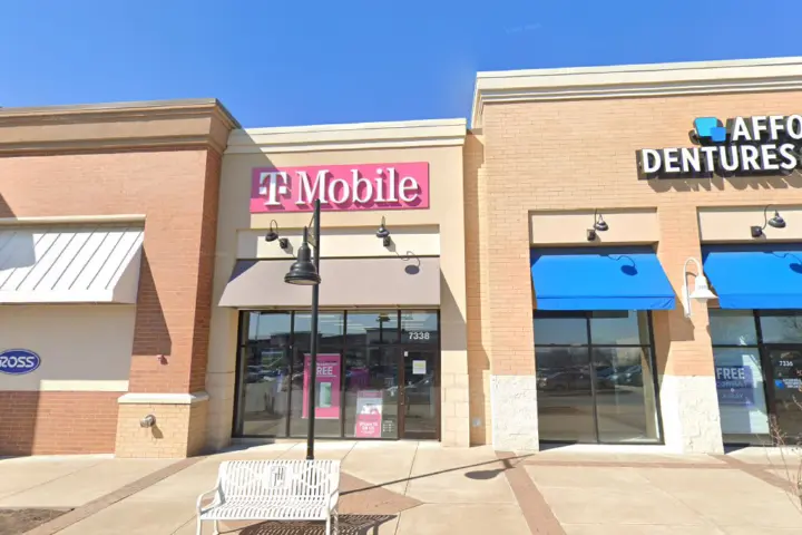 T-Mobile S Olympia Ave & Town Center Dr
