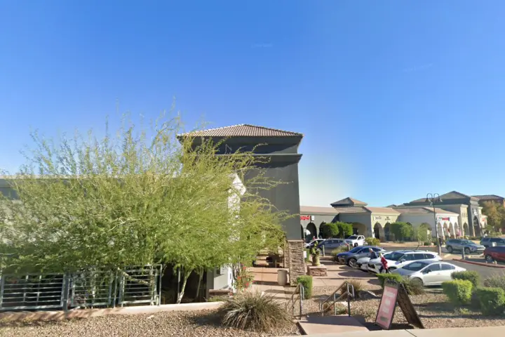 T-Mobile Saguaro & El Lago