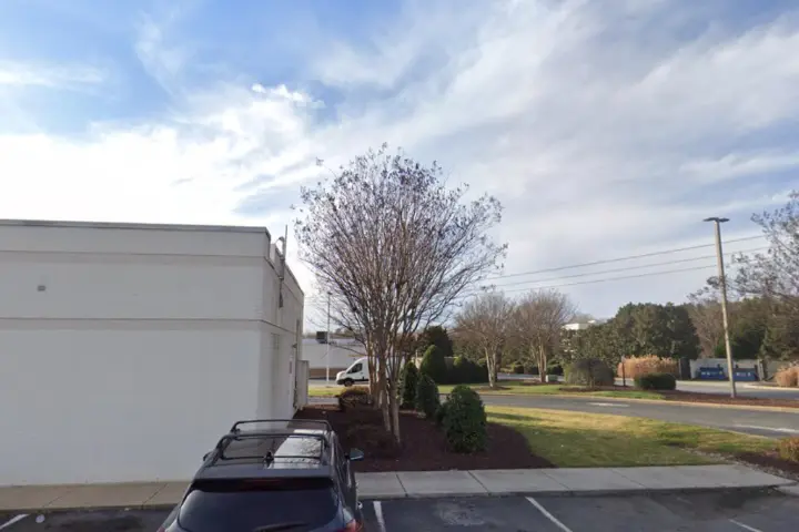 T-Mobile Sam Furr Rd & Northcross Dr