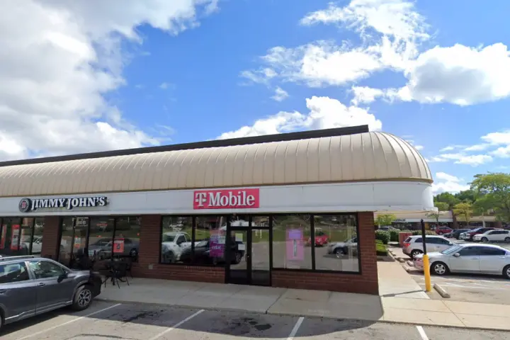 T-Mobile Sawmill Rd & Federated Blvd