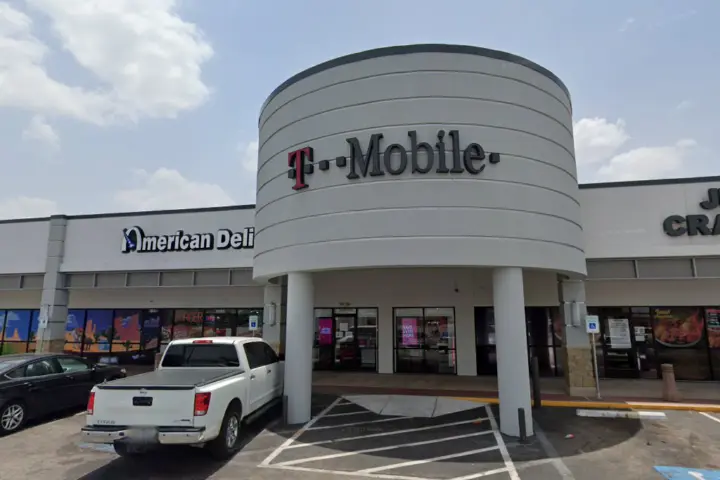 T-Mobile Scott St & Old Spanish Trail