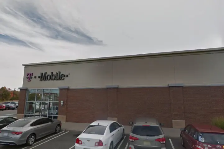 T-Mobile Second St & Union Lake Blvd