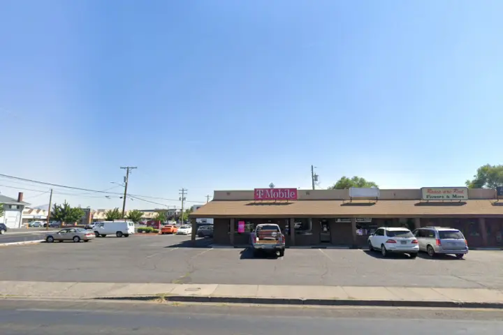 T-Mobile Shasta Way & Washburn Way