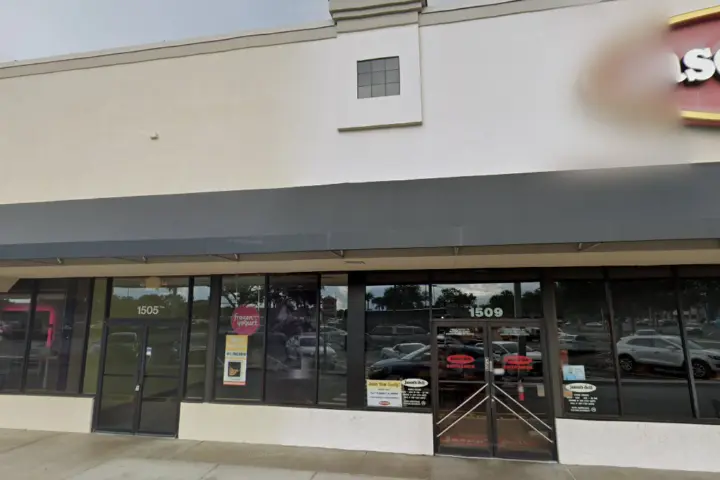 T-Mobile Shoppes at West Melbourne