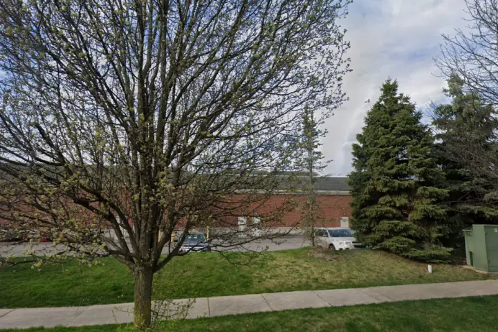 T-Mobile Shops At Westbury