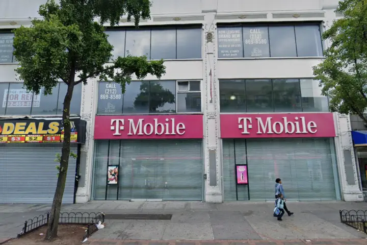T-Mobile Southern Blvd & E 163rd St