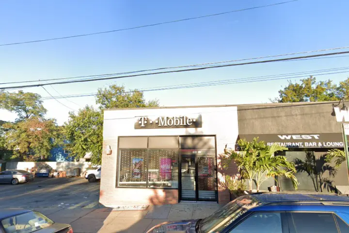 T-Mobile Springfield & Merrick