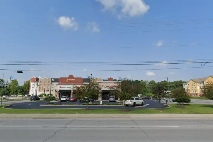T-Mobile Sr 933 N & Cleveland