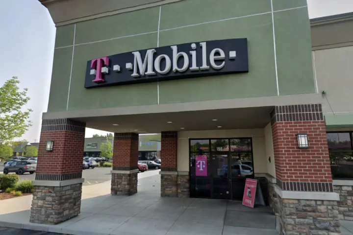 T-Mobile State & Glenwood