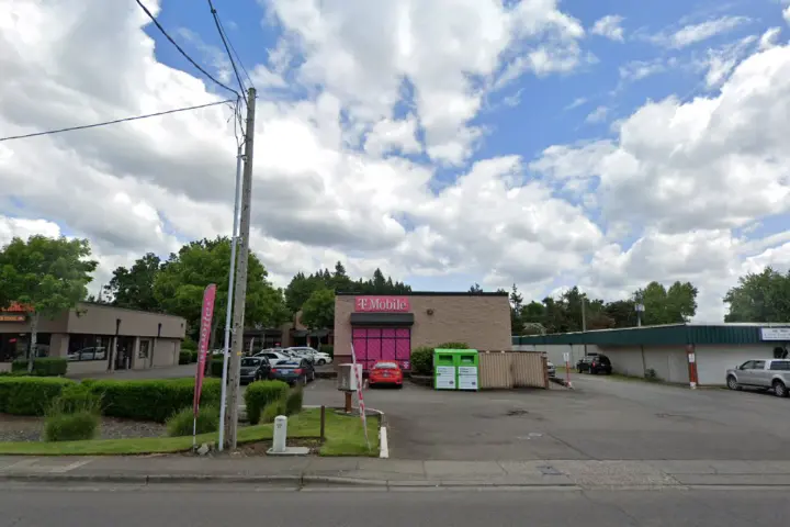 T-Mobile Stayton Shops