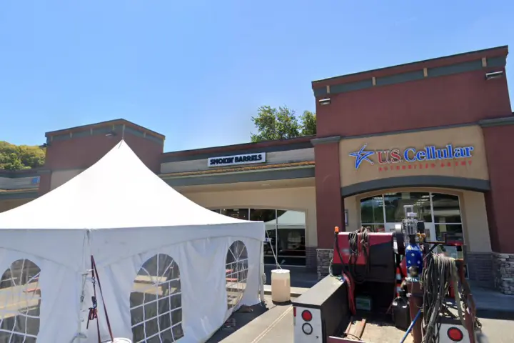 T-Mobile Strong's Creek Plaza