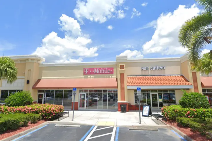 T-Mobile Tarpon Bay Blvd & Immokalee Rd