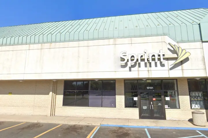 T-Mobile Telegraph & 7 Mile Rd