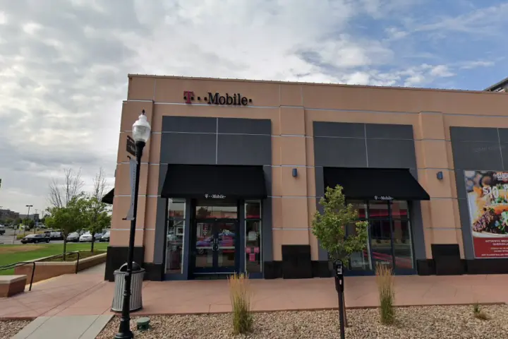 T-Mobile The Shops at Northfield