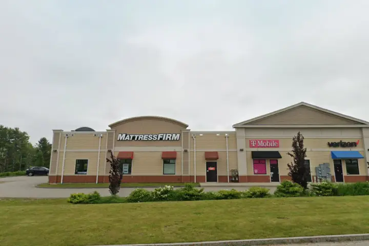 T-Mobile Thomaston Commons