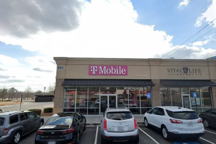 T-Mobile Thornton & Blairs Bridge