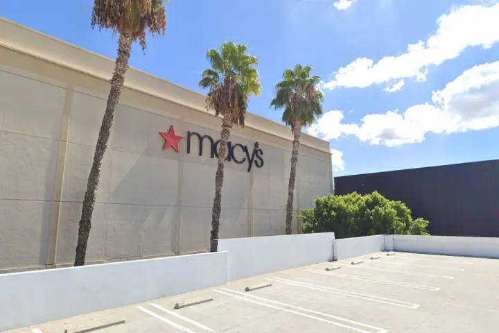T-Mobile Topanga Mall