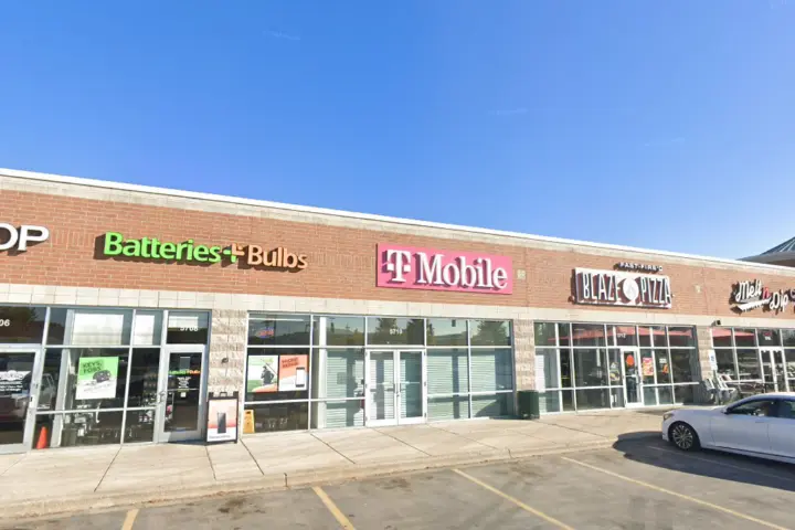 T-Mobile Touhy Ave & Central Ave