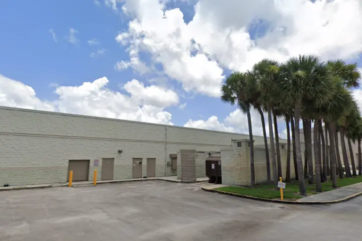 T-Mobile Treasure Coast Square