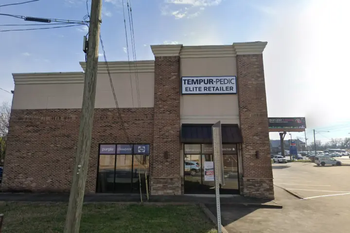 T-Mobile Turner McCall Blvd & N 5th Ave