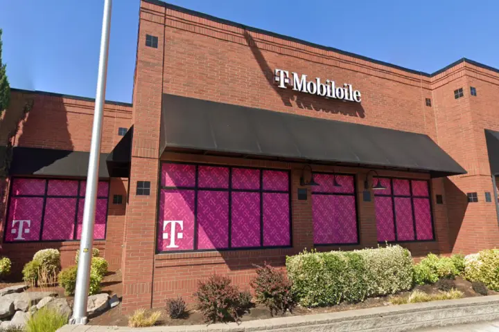 T-Mobile TV Hwy and 75th
