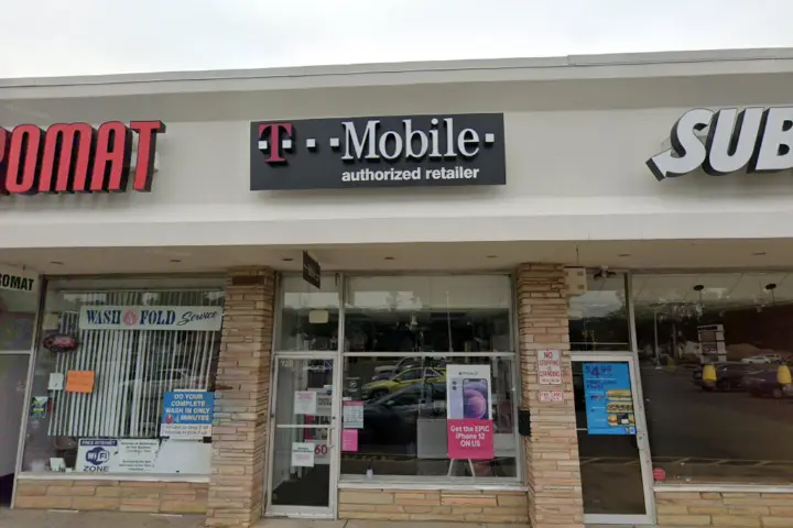 T-Mobile Union Ave & Orchard Rd