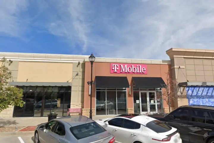 T-Mobile University Blvd & Arapahoe Rd