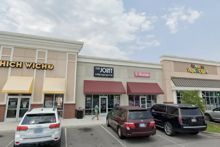 T-Mobile University Blvd & Chandler Pl