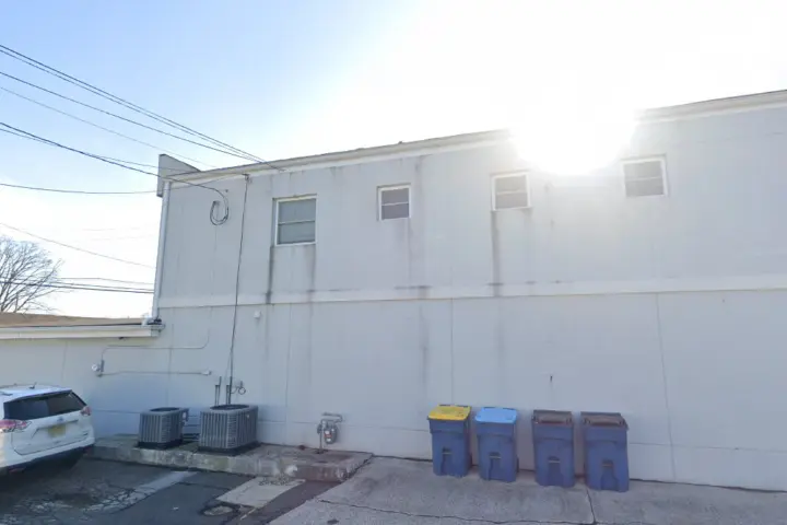 T-Mobile US-1 & Oakland Ave