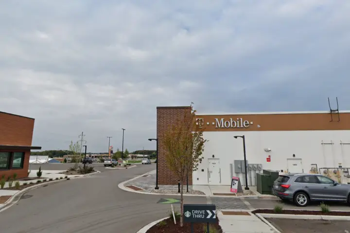 T-Mobile US 131 & Lears Rd