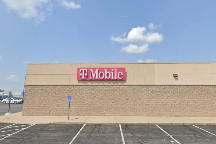 T-Mobile US-65 & Walmart Dr