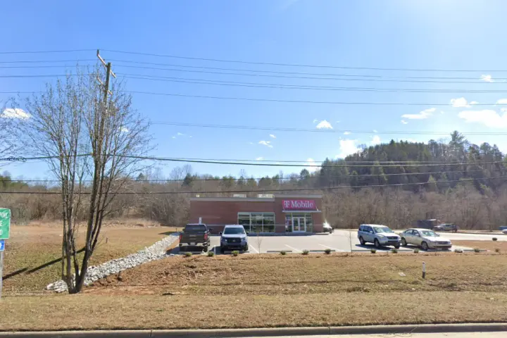 T-Mobile US 70 & US 221