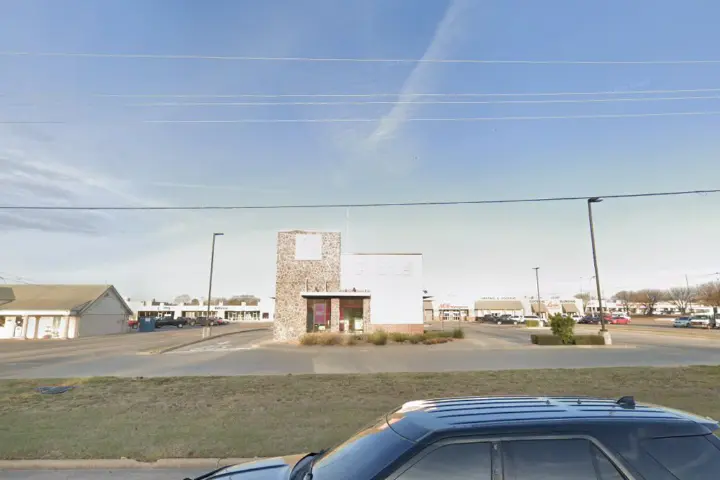 T-Mobile US 81 & Glen Blvd