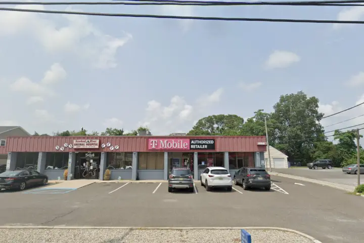 T-Mobile US 9 & Murray Grove Ln