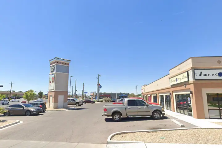 T-Mobile Valley Vista Plaza