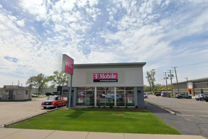 T-Mobile Van Dyke & 23 Mile