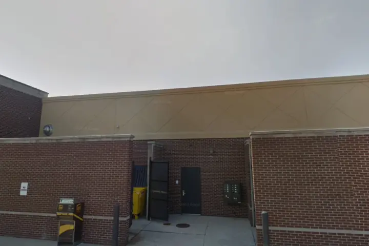 T-Mobile Veterans Pkwy & Krispy Kreme Dr
